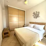 Beachfront House St Spiridon *