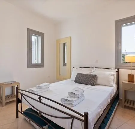 Beachfront House St Spiridon Tatil Evi *