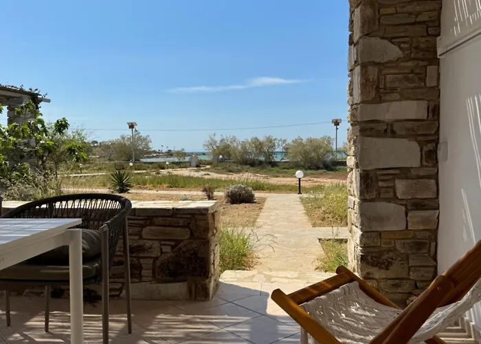 بيت للعطل Beachfront House St Spiridon