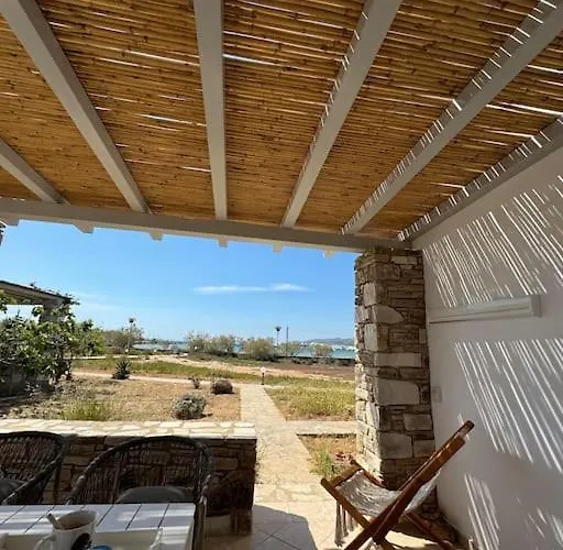 Beachfront House St Spiridon *