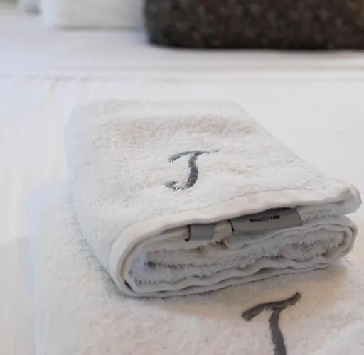 بيت للعطل Beachfront House St Spiridon *