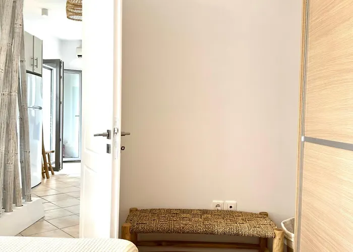 Beachfront House St Spiridon