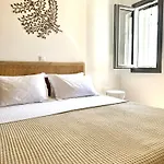 Beachfront House St Spiridon * Andiparos