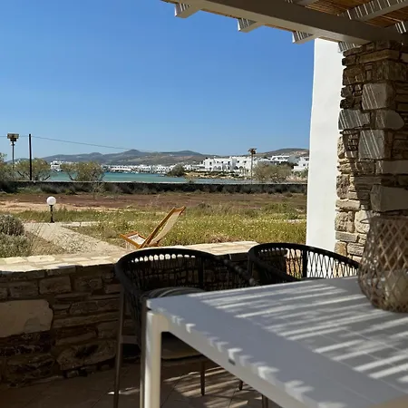 Beachfront House St Spiridon Semesterbostad