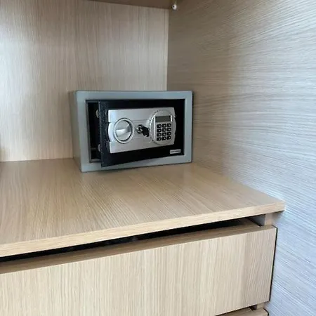 Beachfront House St Spiridon Hébergement de vacances *