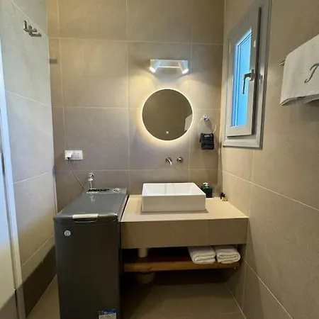 Beachfront House St Spiridon *