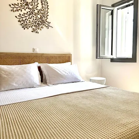 Beachfront House St Spiridon * Андипарос