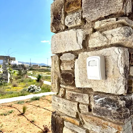 Beachfront House St Spiridon 別荘