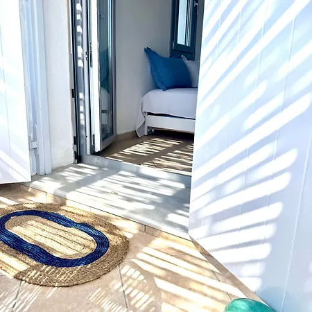 Beachfront House St Spiridon *