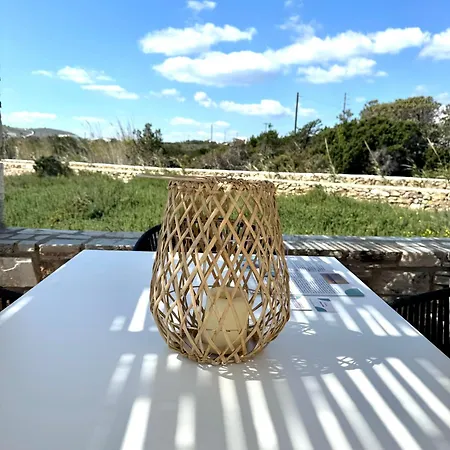 Beachfront House St Spiridon Hébergement de vacances *