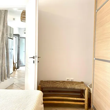 Beachfront House St Spiridon