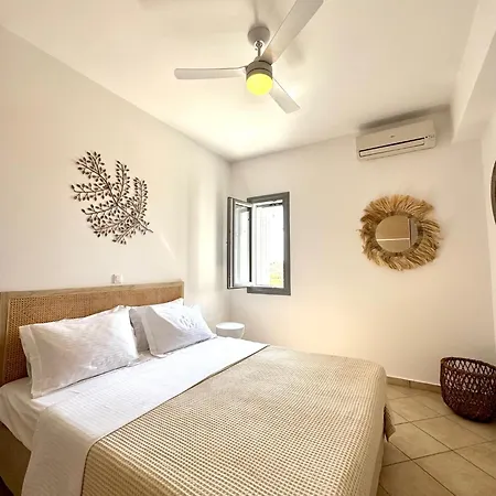 Beachfront House St Spiridon * Andiparos