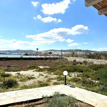 Hébergement de vacances Beachfront House St Spiridon *