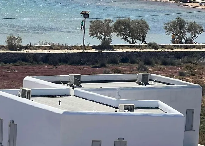 Beachfront House St Spiridon Андипарос