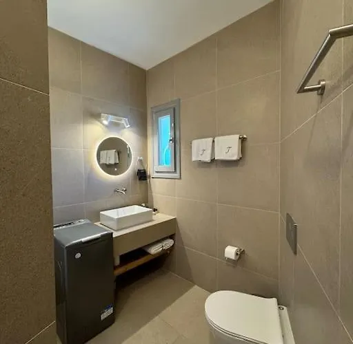 Vakantiehuis Beachfront House St Spiridon *