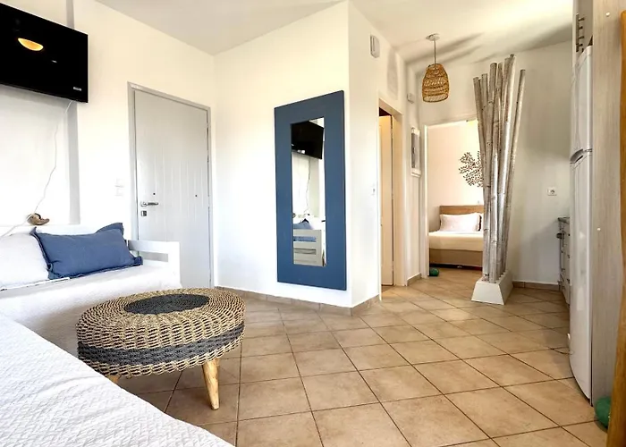 Beachfront House St Spiridon * Андипарос