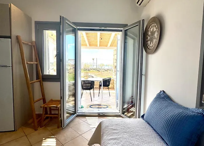 Beachfront House St Spiridon * Андипарос