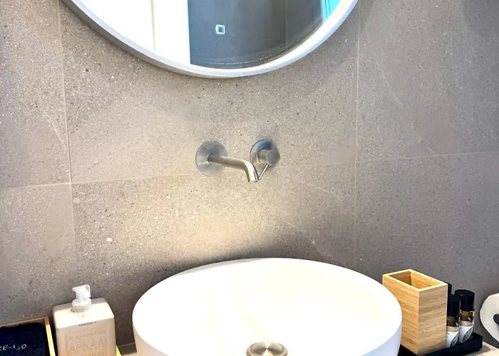 Beachfront House St Spiridon Андипарос