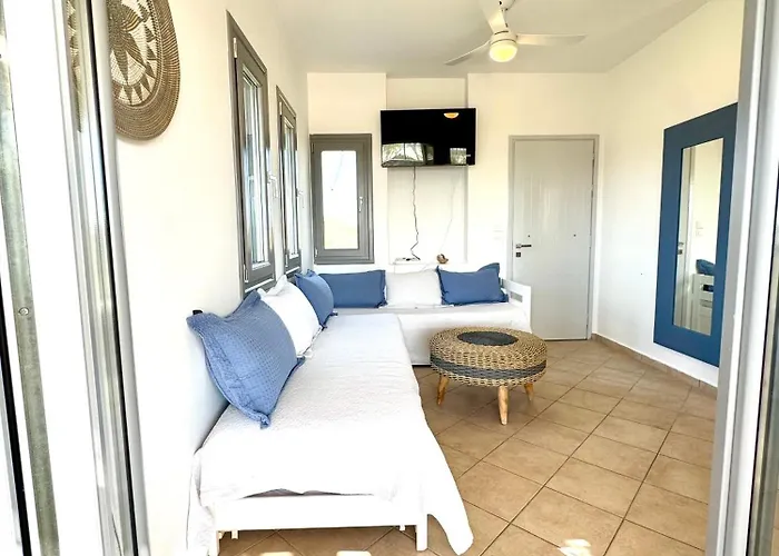 Beachfront House St Spiridon *