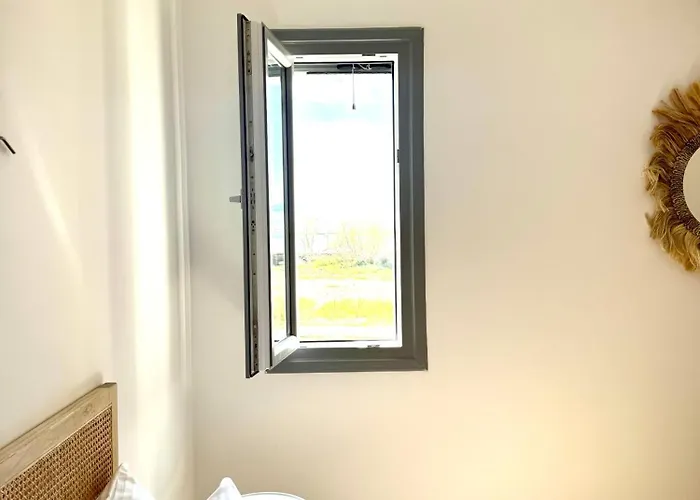 Beachfront House St Spiridon Дом отдыха